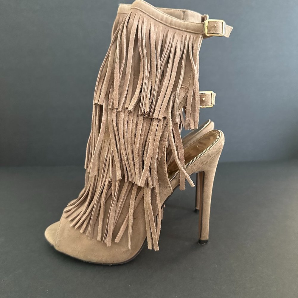 Liliana Fringed Suede Peep Toe Stiletto Shoes Size 9